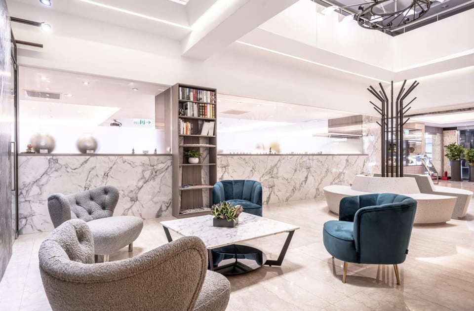 Shared lounge/TV area