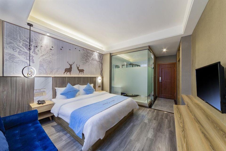 ChengDuBaiTuLanJiuDian Hotel in Chengdu