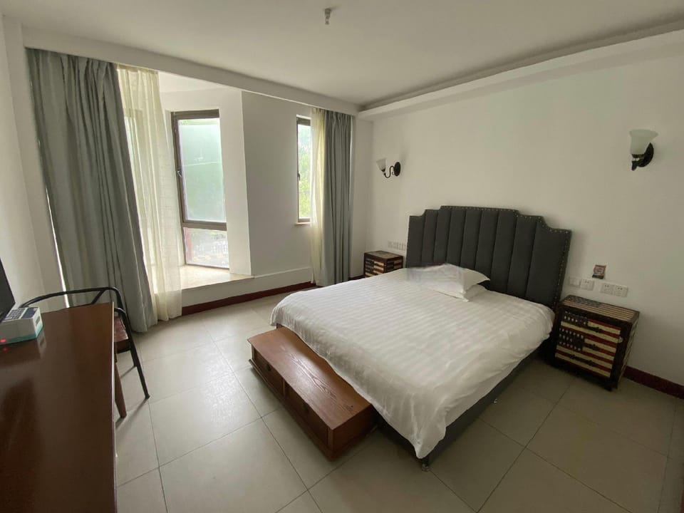Hushangyuan Theme Hostel Hotel in Shanghai