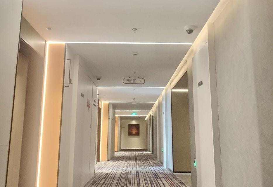 Chuang E-sports Lite Hotel (Dianshanhu Avenue Subway Station Wanda Mao Branch) Hotel in Shanghai