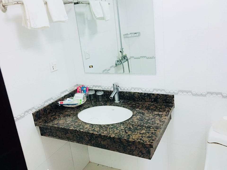 Chenyan Hotel Lushan Hotel in Zhejiang