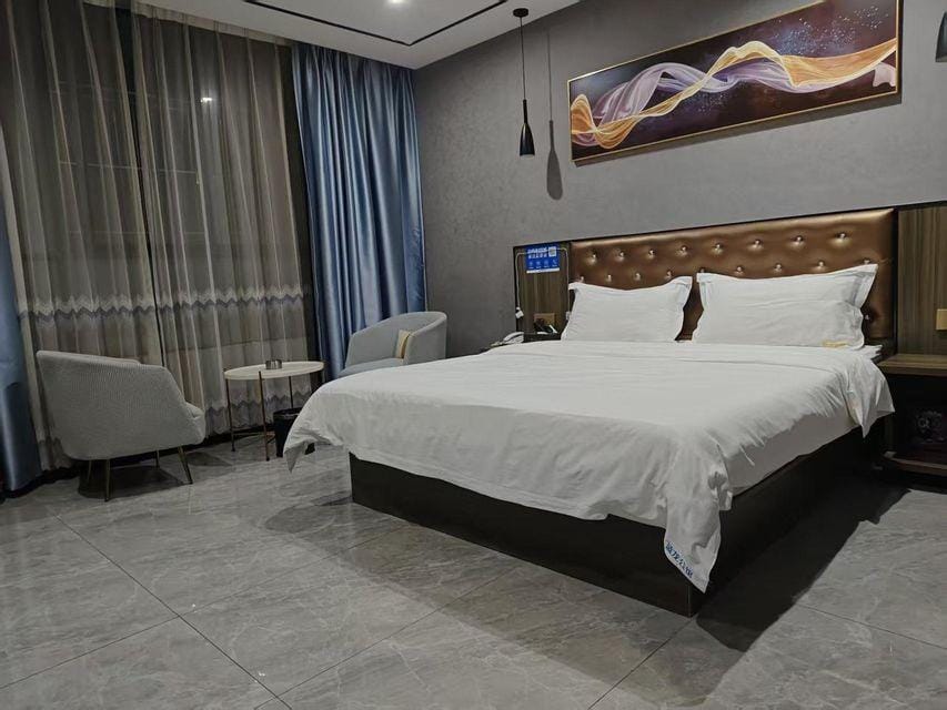 DongGuanLanLonghotol Hotel in Shenzhen