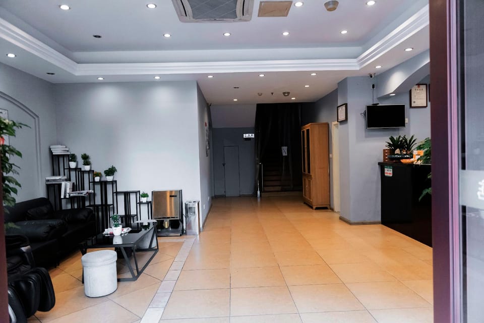 Phoenix Hotel (Zhuji Datang store) Hotel in Hangzhou