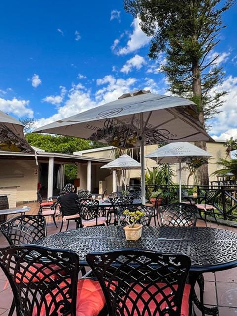 Far Hills Hotel Hotel in Western Cape