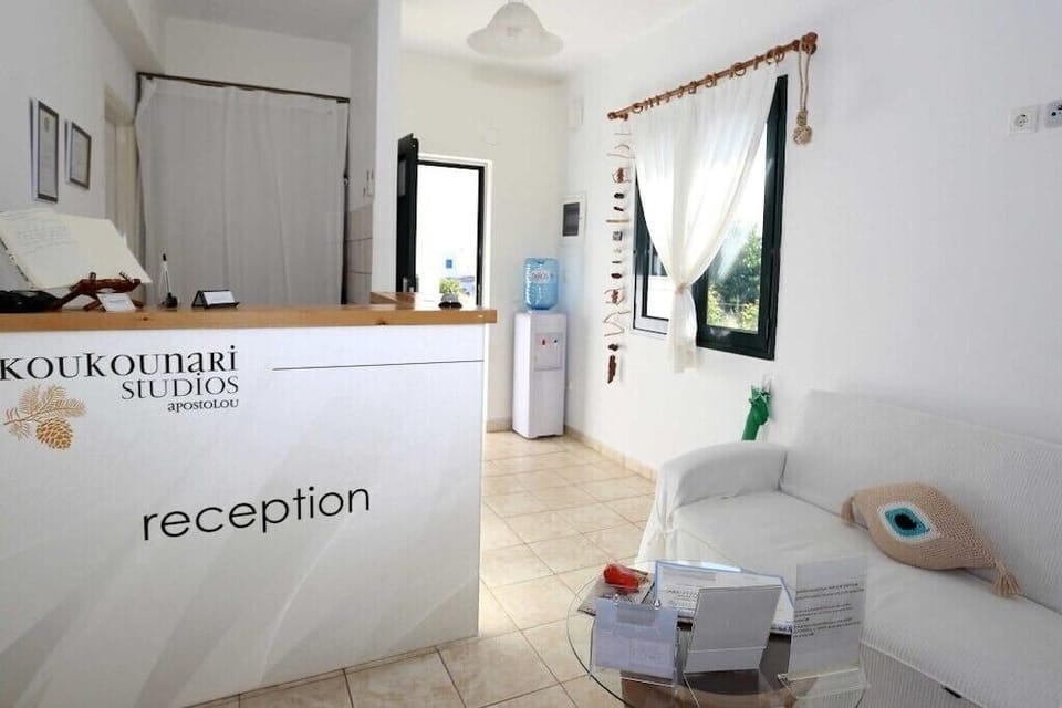 Koukounari 2 Rooms Hotel in Islands
