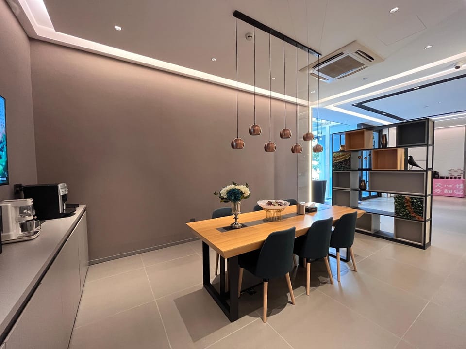 Yunik Hotel Jincheng People's Square Pedestrian Street Hotel in China