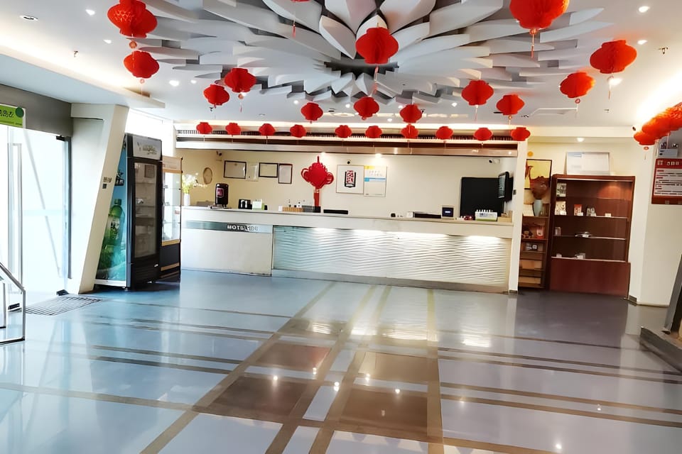 Motel Shaoxing Passenger Center Luxun’s Hometown Hotel in Hangzhou