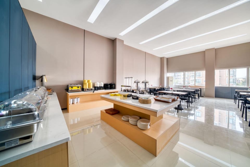 Motel Anji Jiuzhou Shopping Center Hotel in Zhejiang
