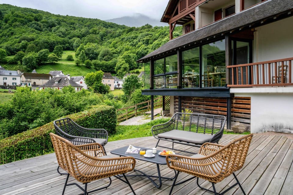 Logis Hotel Etchemaite Hotel in Nouvelle-Aquitaine