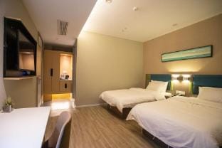 Homeinn Ripple Yun Hotel (Jurong Xianlin Avenue Hengda Yayuan) Hotel in Nanjing