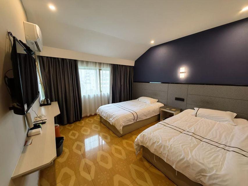 Yingyue Hotel Hotel in Hangzhou
