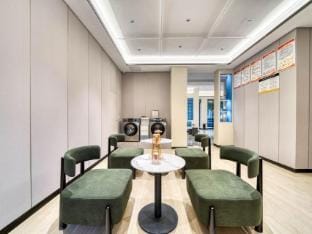 CEO·Mingya Hotel (Yiwu Railway Port Comprehensive Building) Hotel in Hangzhou