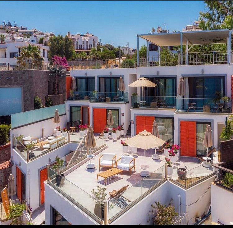 La Local Beach Hotel & Yalikavak Hotel in Yalıkavak