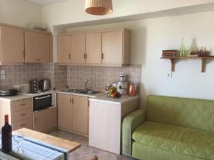 Erieta sea view apartment,50m from the beach Hotel in Rethymno