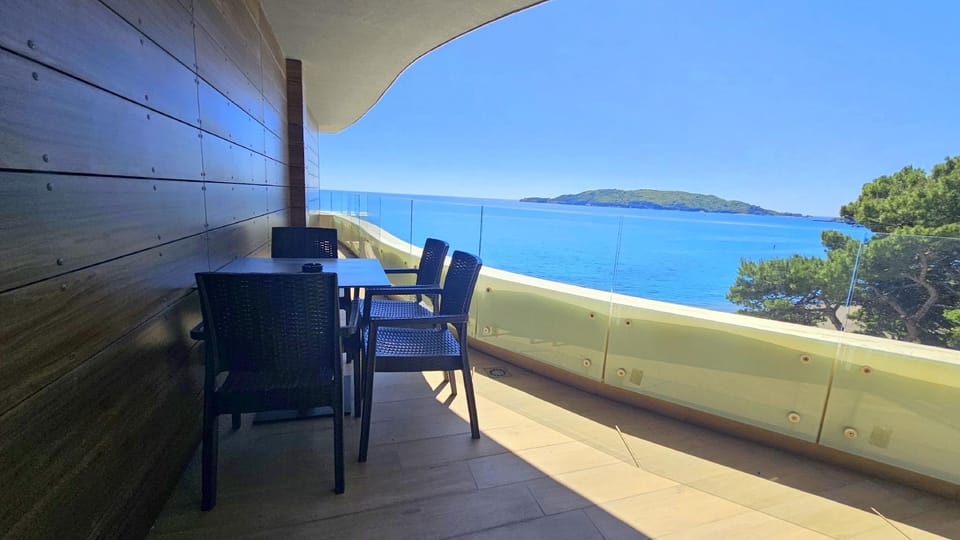 Royalis Suites Hotel in Budva Municipality