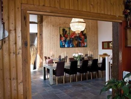 Hotel & Restaurant Weidumerhout Hotel in Friesland, Netherlands