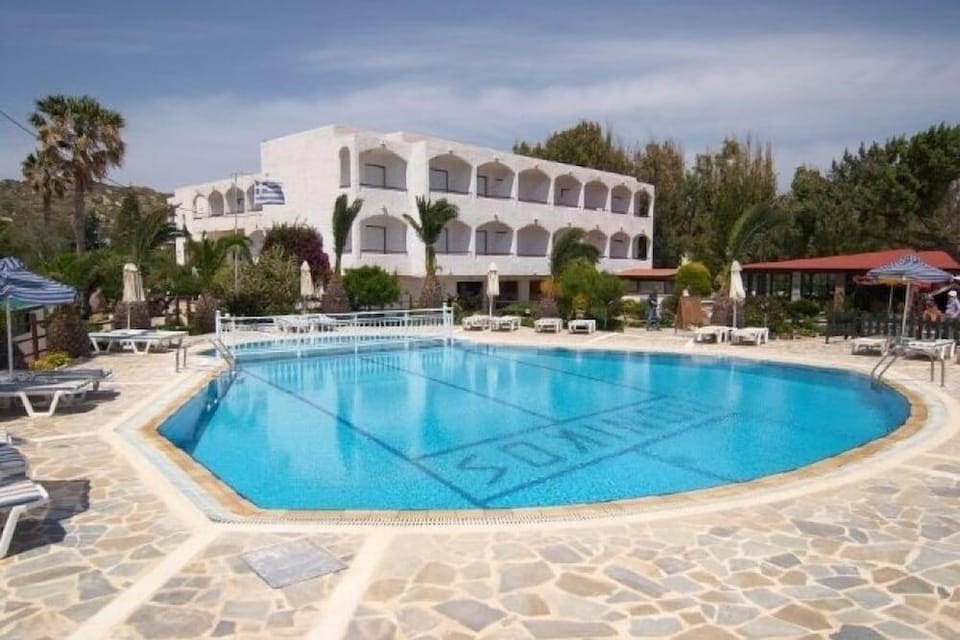 Ionikos Hotel Hotel in Decentralized Administration of the Aegean