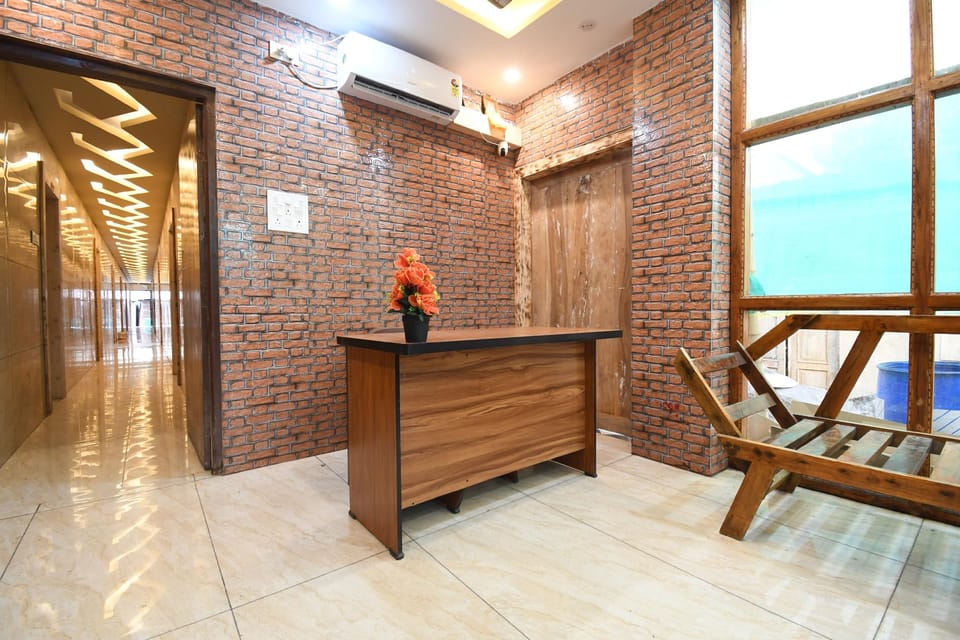 Hotel Plush Hotel in Puri
