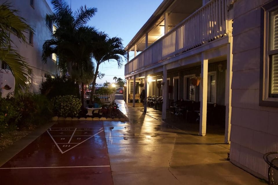 Lorelei Resort Motel Hotel in Treasure Island