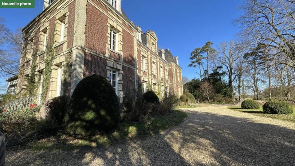 Chateau Loyd & Spa Normandie Pays de Caux Hotel in Normandy