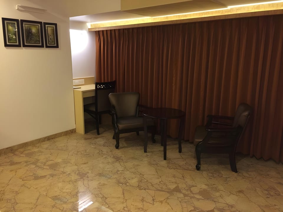 Hotel Nimantran Hotel in Maharashtra