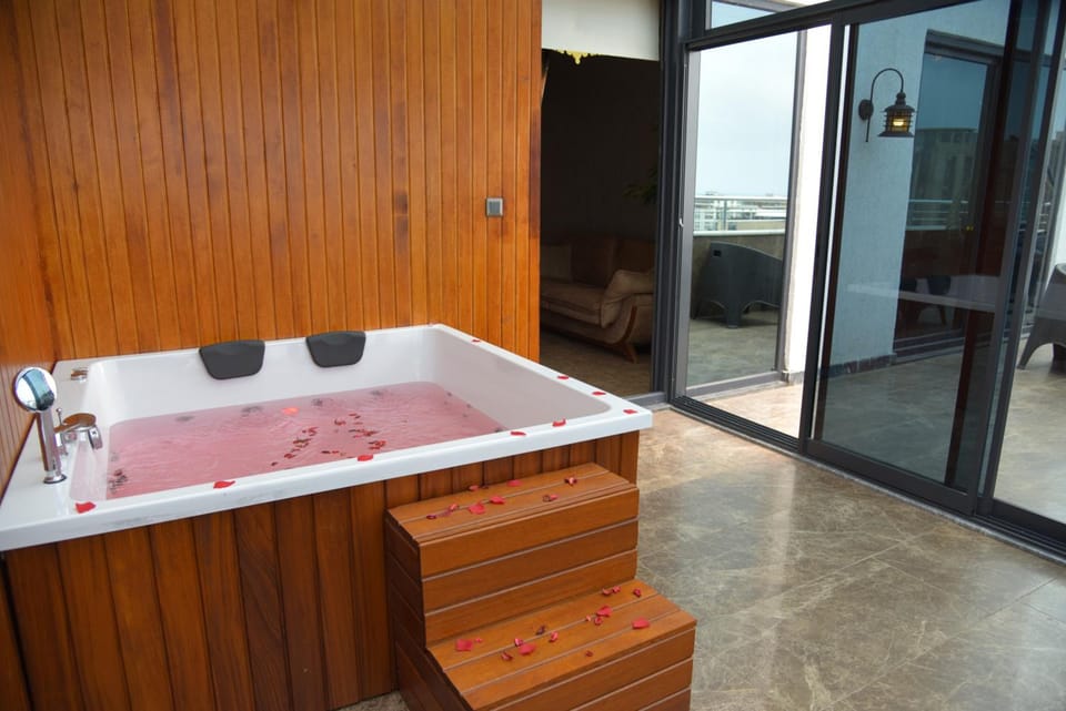 Hot tub