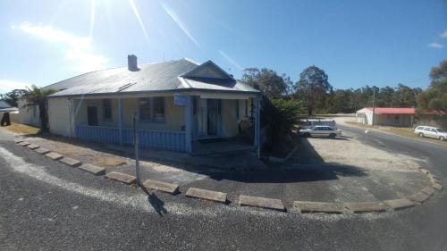 Pioneer Lodge Tasmania Hotel in Tasmania