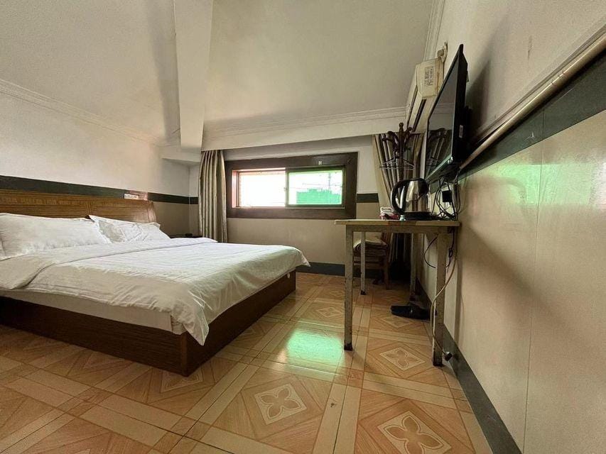 Wenqing Hostel Hotel in Hangzhou