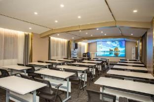 VX Hotel (Xiao County Railway Station Century Avenue Zhejiang Merchant Market) Hotel in Jiangsu
