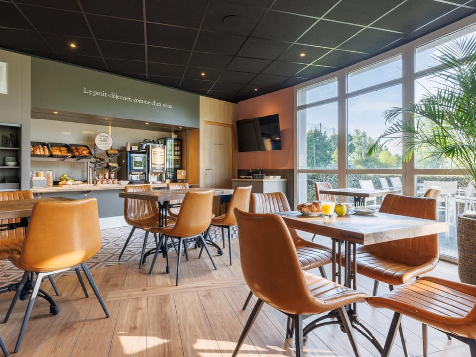 B&B HOTEL Clermont-Ferrand Nord Riom Hotel in Riom