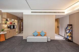 Manju Hotel (East Changjiang Road branch of Zaozhuang high speed railway station) Hotel in Jiangsu