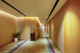 Lavande Hotel Ningguo Huabei Square Municipal Government Branch Hotel in Zhejiang