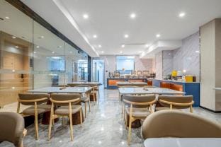 Elong Anyue Hotel (Yangzhou Wuyue Plaza Branch) Hotel in Jiangsu