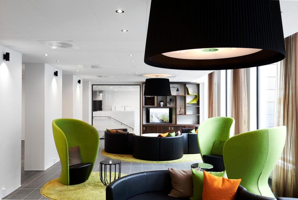 Shared lounge/TV area