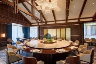 Floral Lux Guazhou Ancient Ferry Hotel (Yangzhou Zhang Ruoxu Memorial Hall) Hotel in Jiangsu