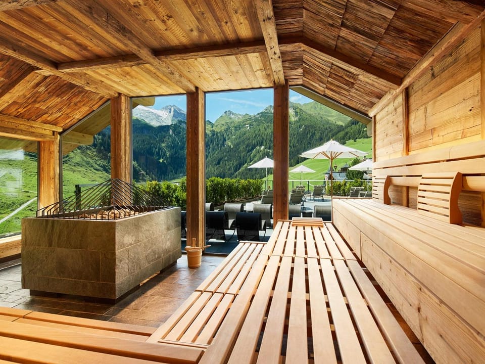 Hotel Berghof Crystal Spa & Sports Hotel in Tyrol