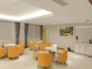 Vienna 3 Best Hotel (Dongyang Garden Rosewood Furniture City Hengdian Airport Branch) Hotel in Zhejiang