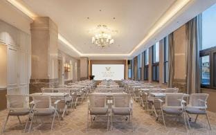 Vienna International Hotel Classic Taizhou Linhai Linghu Scenic Hotel in Zhejiang