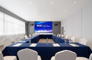 Four Seasons Yijing Hotel (Jinhua High-speed Railway Station Yintai City Branch) Hotel in Zhejiang