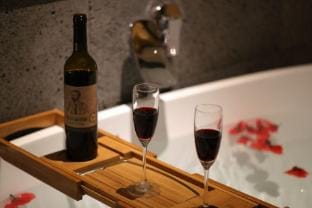 Jinhua Paris Designer Resort Hotel (Jinhua World Trade City Plaza Branch) Hotel in Zhejiang