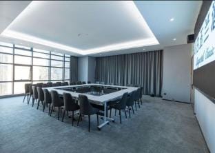 Magnotel Hotel (Wuhu Guoji Huizhanzhongxin) Hotel in Nanjing
