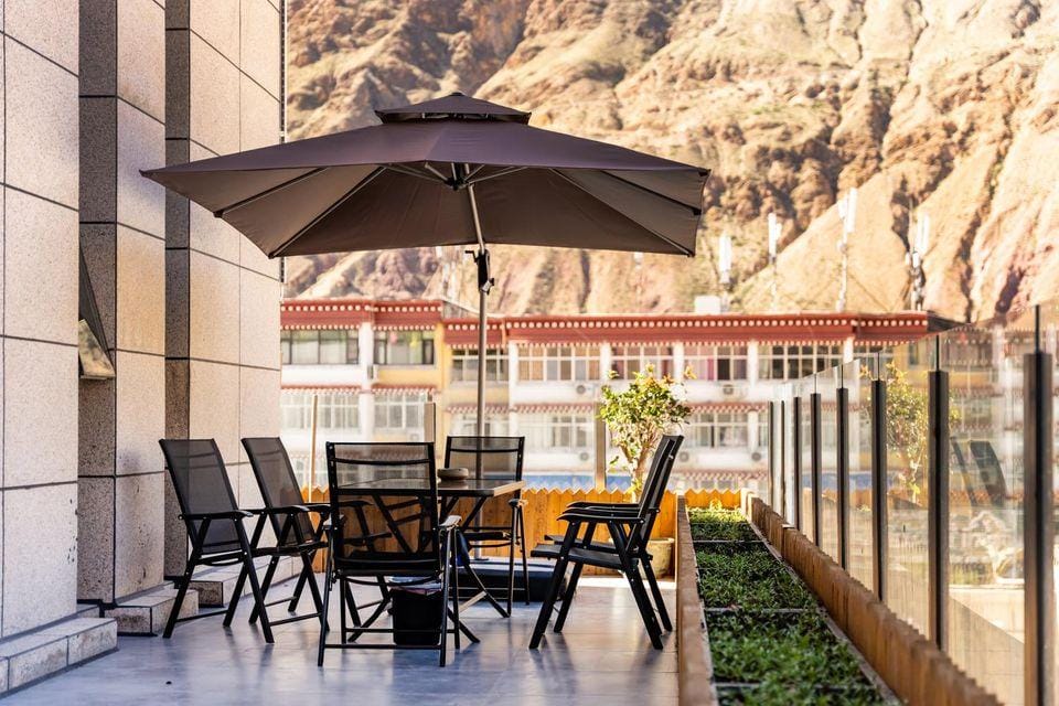 Eight Stays Royal Hotel Hotel in China