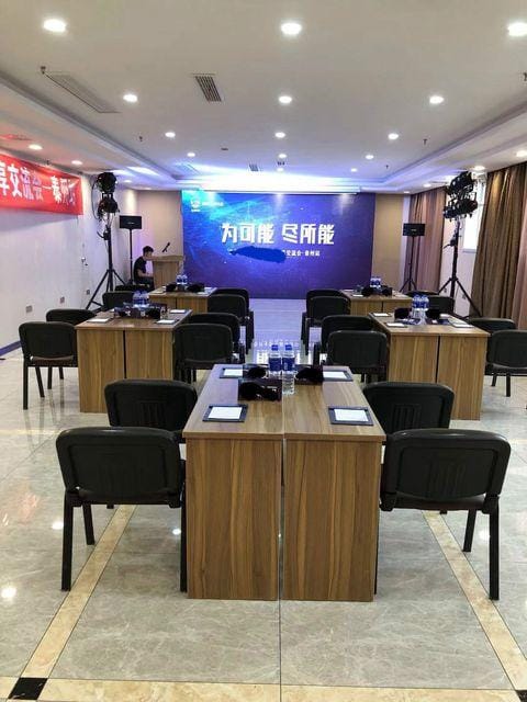 NEW  LUXURY  INT＇L  HOTEL Hotel in Jiangsu