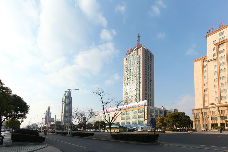 NEW  LUXURY  INT＇L  HOTEL Hotel in Jiangsu
