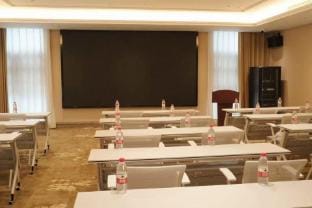 Vienna Hotel (Yangzhou Slender West Lake International Exhibition Center) Hotel in Jiangsu