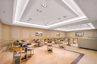 Vienna International Hotel (Lianshui Yanhuang Avenue Lianshui Middle School) Hotel in Jiangsu