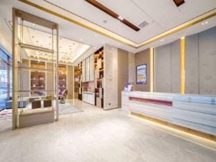 Lifeng Hotel (Wuhu Zhongshan Road Pedestrian Street Wuhu Station Branch) Hotel in Nanjing