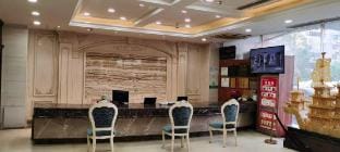 Elong R.YUN Hotel (Huainanzhan High School Wuyue Square) Hotel in Jiangsu
