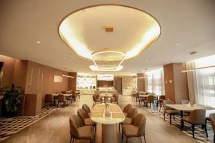 Home Inn Hotel (Linyi International Airport Wuyue Plaza) Hotel in Jiangsu