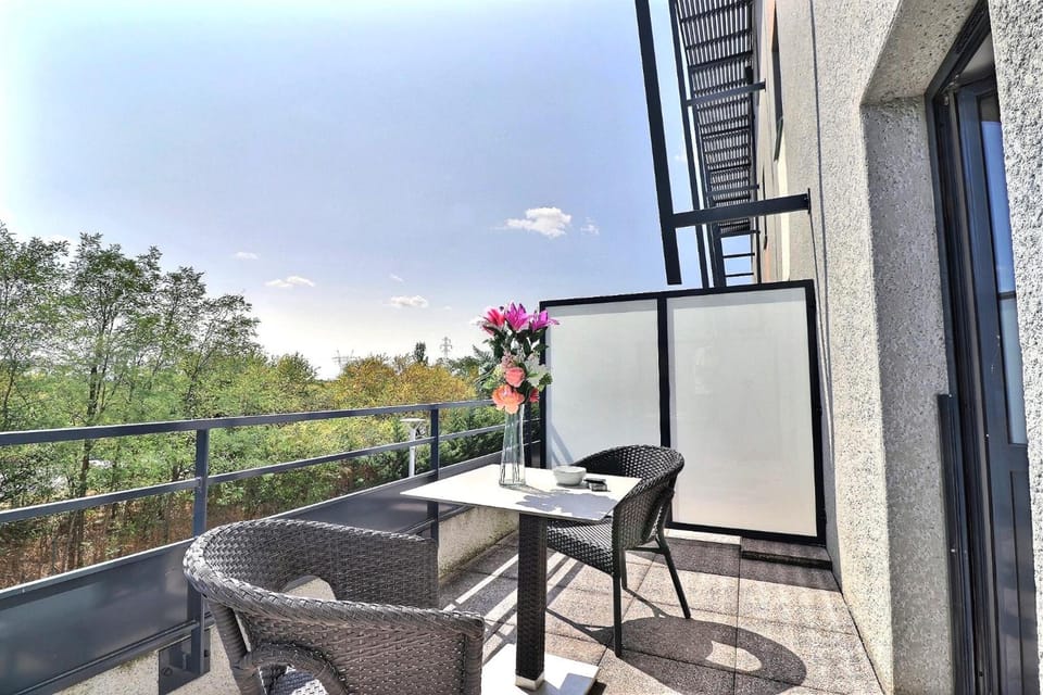 Hotel des Lumieres Lyon Meyzieu Arena Stadium Hotel in Auvergne-Rhône-Alpes